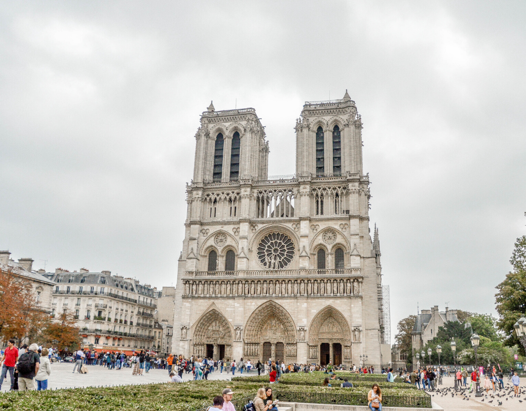 Top Paris Attractions: Are They Worth It? - The Average Tourist